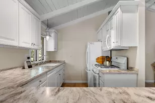 133 Edgewater Dr, Falmouth, MA 02536 - Photo 32