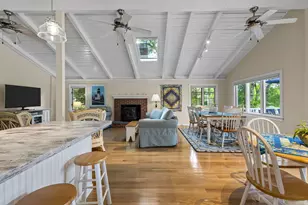 133 Edgewater Dr, Falmouth, MA 02536 - Photo 22