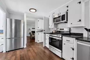 13 Silver St, Harwich, MA 02671 - Photo 10