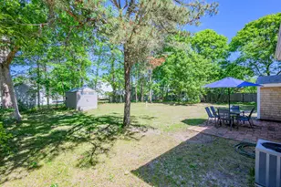 19 Maine Ave, Yarmouth, MA 02673 - Photo 10