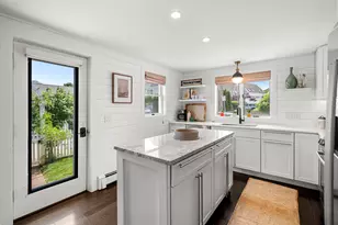 44 Pleasant St, Provincetown, MA 02657 - Photo 12