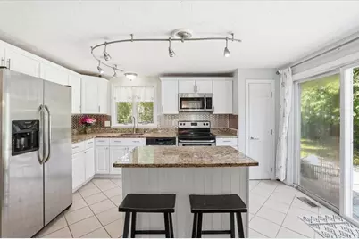 70 Quinaquisset Avenue, Mashpee, MA 02649 - Photo 14