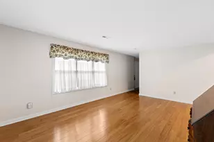9 Pleasant Park Ave, Barnstable, MA 02601 - Photo 4
