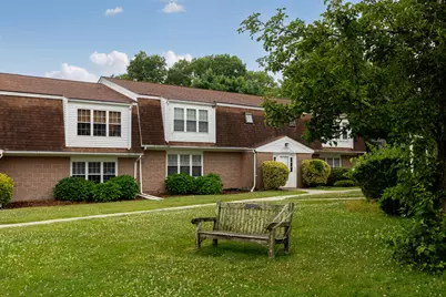 9 Pleasant Park Avenue #APT 2I, Barnstable, MA 02601 - Photo 1