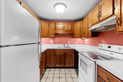 9 Pleasant Park Avenue #APT 2I, Barnstable, MA 02601 - Photo 10