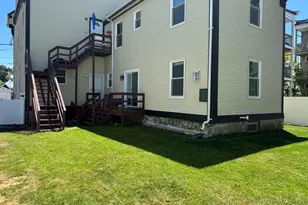 131 Laurel St, Malden, MA 02148 - Photo 2