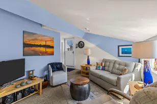 15 Cottage St, Provincetown, MA 02657 - Photo 4