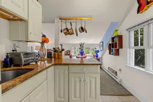 15 Cottage St, Provincetown, MA 02657 - Photo 10