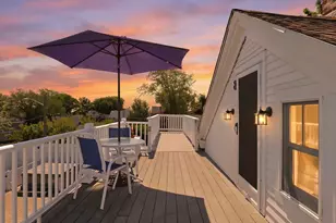 15 Cottage St, Provincetown, MA 02657 - Photo 1