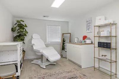 712 Main Street, Barnstable, MA 02601 - Photo 20