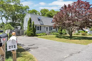 213 Buckwood Dr, Barnstable, MA 02601 - Photo 2