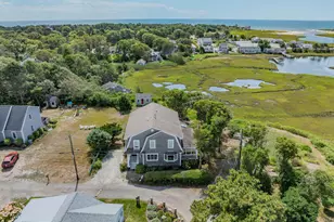 27 Mayflower Ln, Dennis, MA 02639 - Photo 2