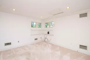 10 Village Green Cir, Mashpee, MA 02649 - Photo 34
