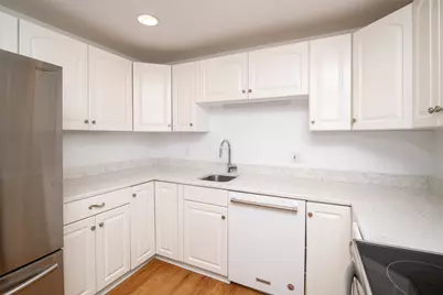 10 Village Green Circle #UNIT 10, Mashpee, MA 02649 - Photo 6