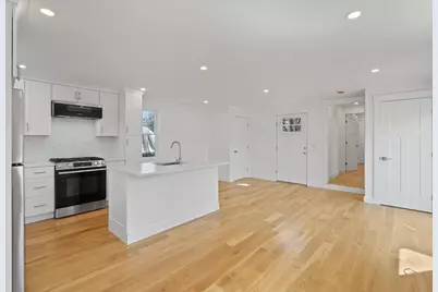 33 Vineyard Avenue, Oak Bluffs, MA 02557 - Photo 4