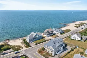 70 Menauhant Rd, Falmouth, MA 02536 - Photo 4