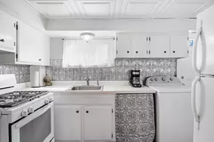 10 Cleveland Ave, Wareham, MA 02558 - Photo 2