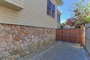 24 Cottage St, Provincetown, MA 02657 - Photo 30