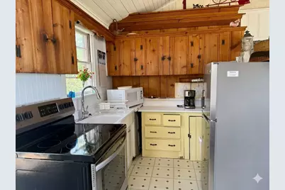 11 Beach Road, Oak Bluffs, MA 02557 - Photo 8