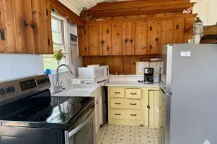 11 Beach Rd, Oak Bluffs, MA 02557 - Photo 8