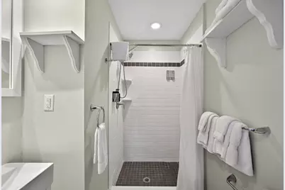 164 Commercial Street, Provincetown, MA 02657 - Photo 24