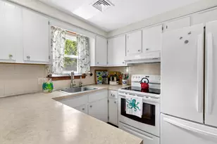 90 Village Ln, Wellfleet, MA 02667 - Photo 20