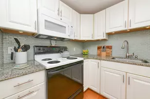 3B Village Green Dr, Bourne, MA 02562 - Photo 6