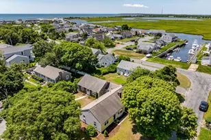 11A Gate Way St, Yarmouth, MA 02664 - Photo 4