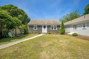 11A Gate Way St, Yarmouth, MA 02664 - Photo 2
