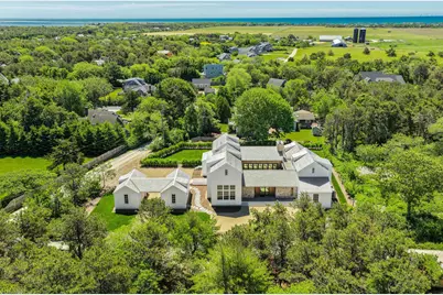 2 Lexington Avenue, Edgartown, MA 02539 - Photo 2