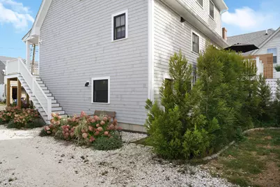 29 & 33 Lagoon Pond Road, Tisbury, MA 02568 - Photo 4