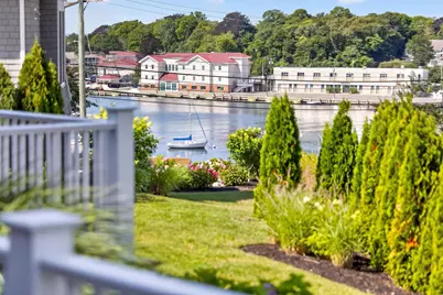 533 Woods Hole Road #UNIT B102, Falmouth, MA 02543 - Photo 2
