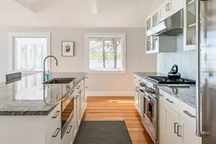 43 Sengekontacket Rd, Oak Bluffs, MA 02557 - Photo 14