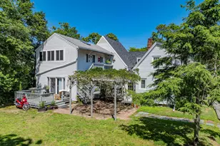 37 School St, Barnstable, MA 02601 - Photo 6