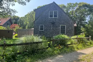 323 County Rd, Oak Bluffs, MA 02557 - Photo 6