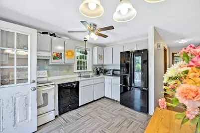 27 Oregon Road, Mashpee, MA 02649 - Photo 8