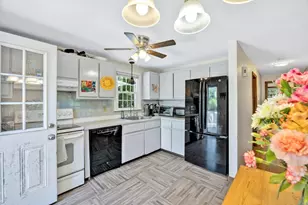 27 Oregon Rd, Mashpee, MA 02649 - Photo 8