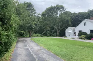 14 Lorraine Rd, Falmouth, MA 02536 - Photo 4