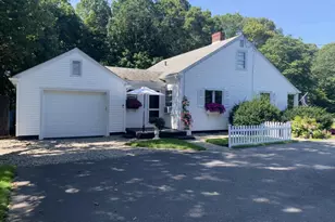 14 Lorraine Rd, Falmouth, MA 02536 - Photo 2