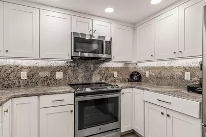 18 Miller Hill Road #UNIT 9, Provincetown, MA 02657 - Photo 6