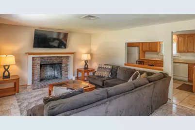 118 Walton Avenue, Barnstable, MA 02601 - Photo 2