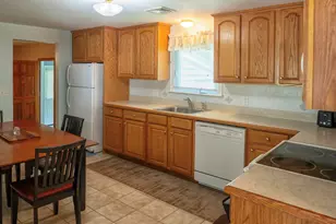 118 Walton Ave, Barnstable, MA 02601 - Photo 4