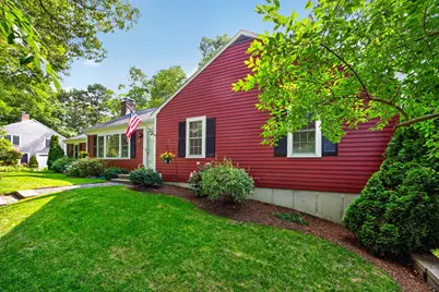 7 Bent Bluff Lane, Yarmouth, MA 02675 - Photo 2