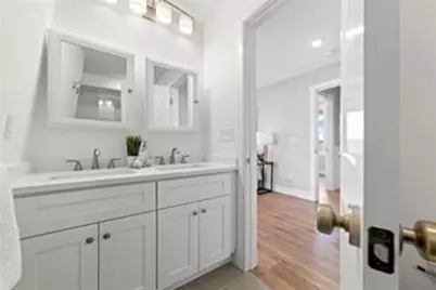 42 Bow Street #APT 5, Somerville, MA 02143 - Photo 2