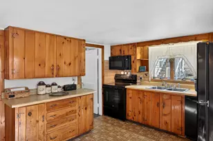 31 Conant St, Provincetown, MA 02657 - Photo 12