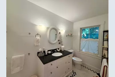 528 Main Street, Tisbury, MA 02568 - Photo 8