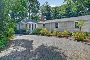528 Main St, Tisbury, MA 02568 - Photo 2
