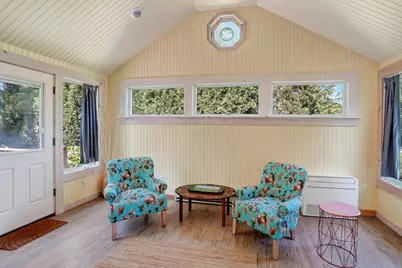 66 Hudson Avenue, Oak Bluffs, MA 02557 - Photo 16
