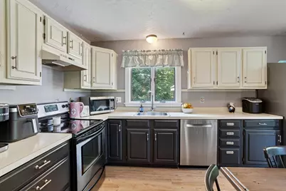66 Hudson Avenue, Oak Bluffs, MA 02557 - Photo 10