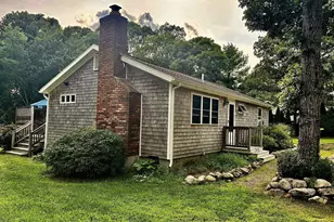 11 Stanley St, Oak Bluffs, MA 02557 - Photo 2